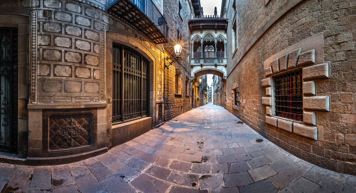 Peculiarities of the Gothic Quarter
