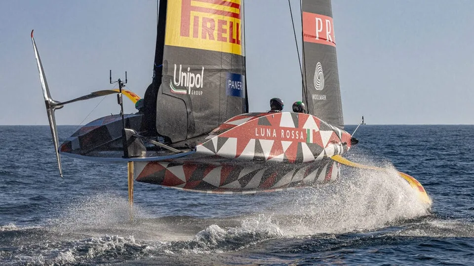 Barco Luna Rossa Prada Pirelli para la Copa América