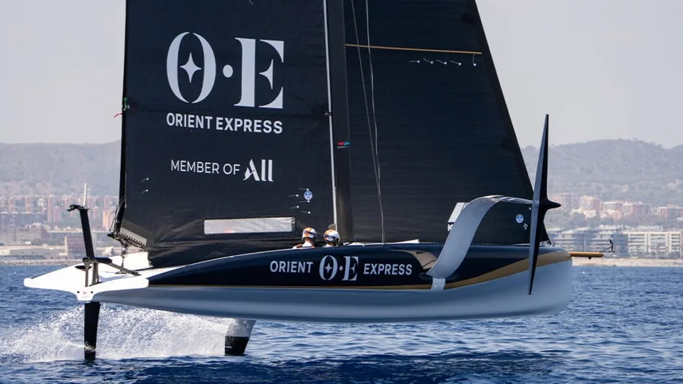 Barco del Orient Express Racing Team para la Copa América